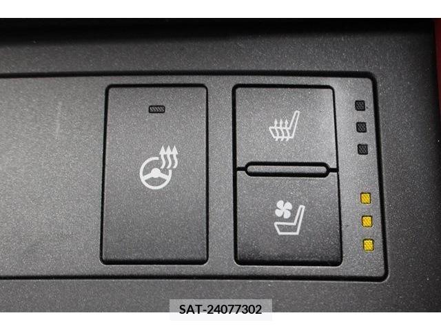 Lexus RC 2020-08 415893-4