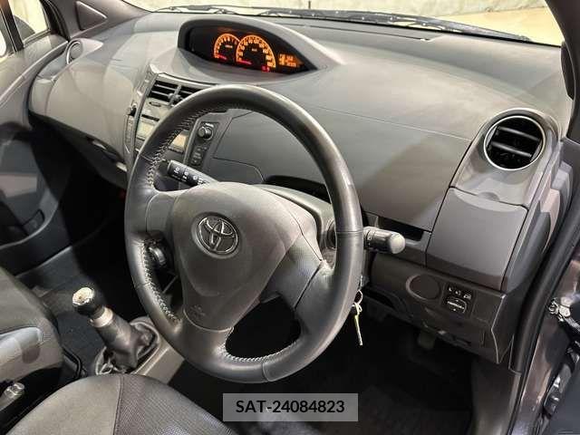Toyota VITZ 2010-07 229250-12