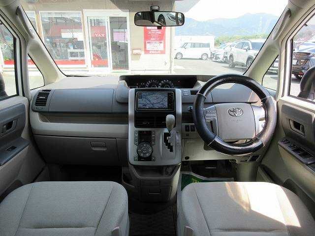Toyota NOAH 2009-06 2052-1