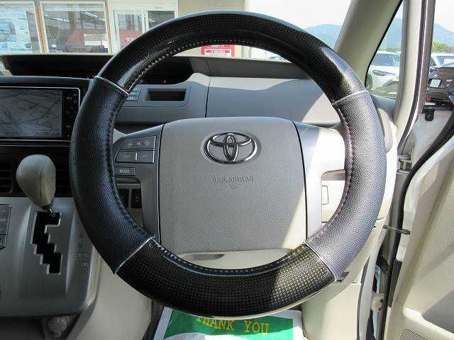 Toyota NOAH 2009-06 2052-3