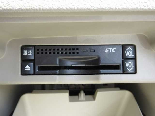 Toyota NOAH 2009-06 2052-6