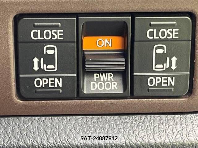 Toyota ESQUIRE 2014-12 337893-4