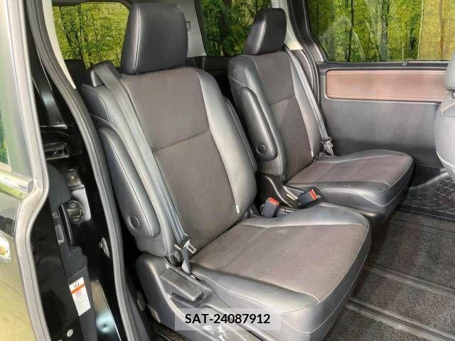 Toyota ESQUIRE 2014-12 337893-9