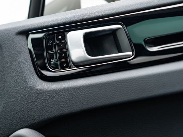 Porsche CAYENNE 2020-03 15830-15