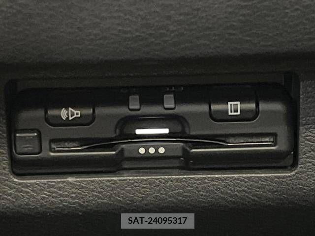 Nissan KICKS 2021-07 347511-7