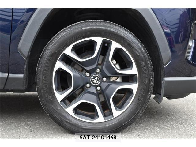 Toyota RAV4 2019-10 282901-4