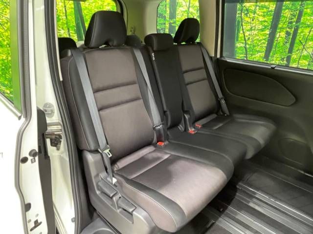 Nissan SERENA 2017-03 17939-8