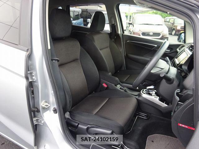 Honda FIT HYBRID 2017-03 325559-12