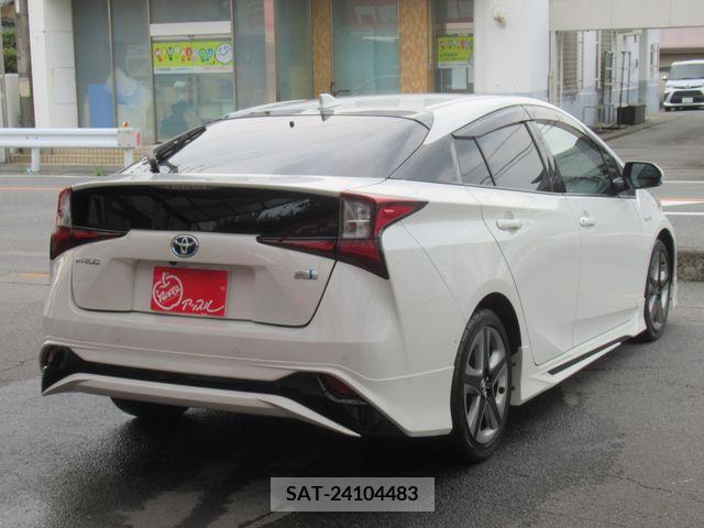 Toyota PRIUS 2019-06 338924-2