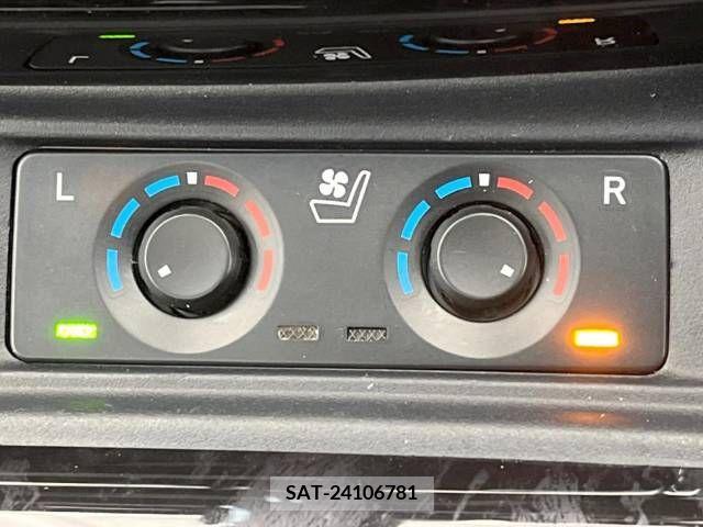 Toyota ALPHARD 2023-05 217492-6