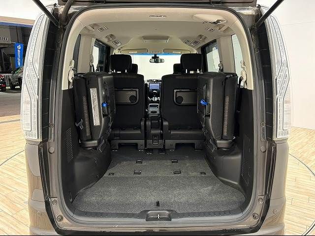 Nissan SERENA 2015-01 24026-10