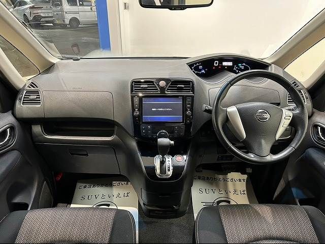 Nissan SERENA 2015-01 24026-1