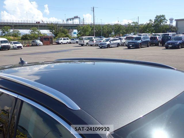 Audi A4 2017-09 389432-10
