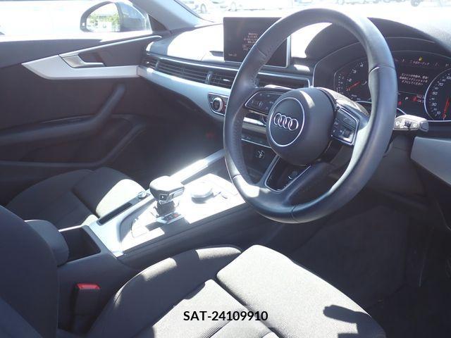 Audi A4 2017-09 389432-1