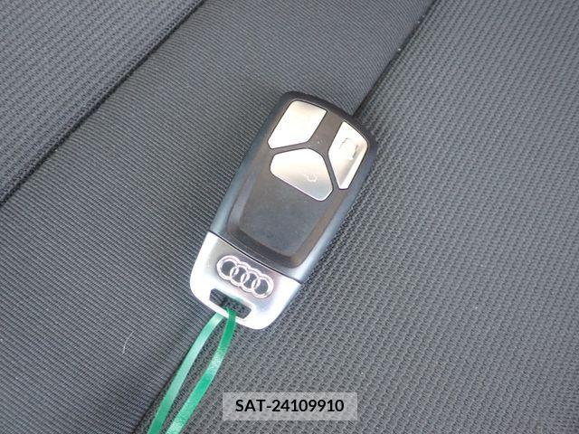 Audi A4 2017-09 389432-29