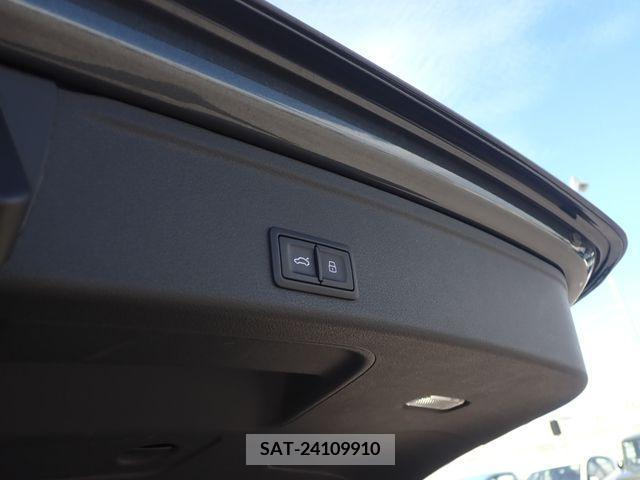 Audi A4 2017-09 389432-26