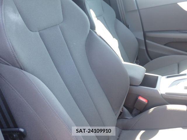 Audi A4 2017-09 389432-22