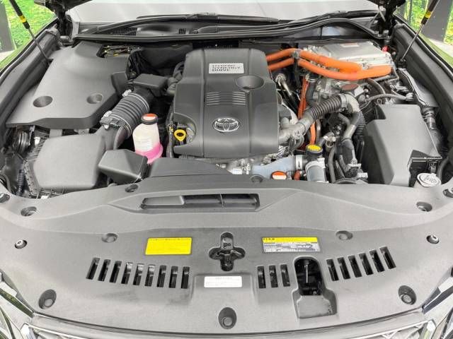 Toyota CROWN SEDAN 2014-05 187536-19