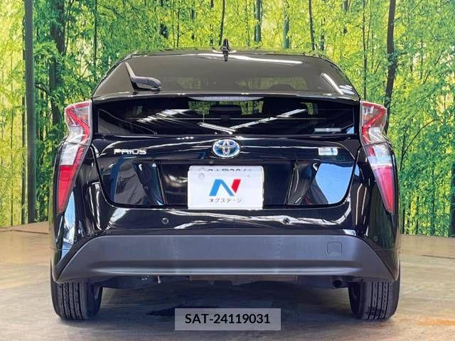 Toyota PRIUS 2017-11 281934-15