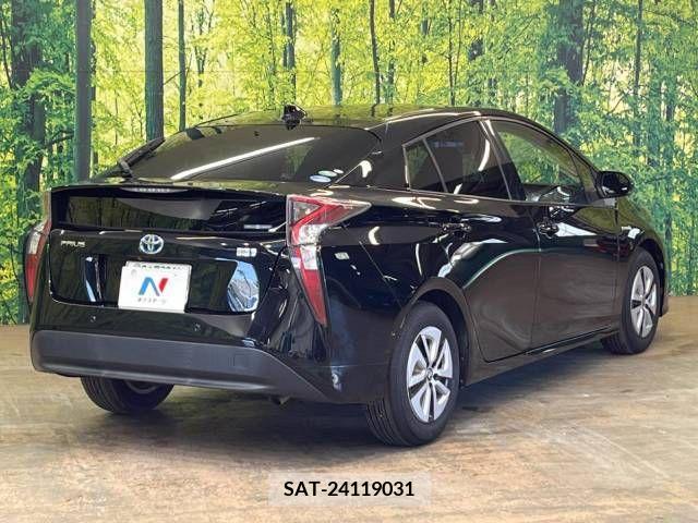 Toyota PRIUS 2017-11 281934-17