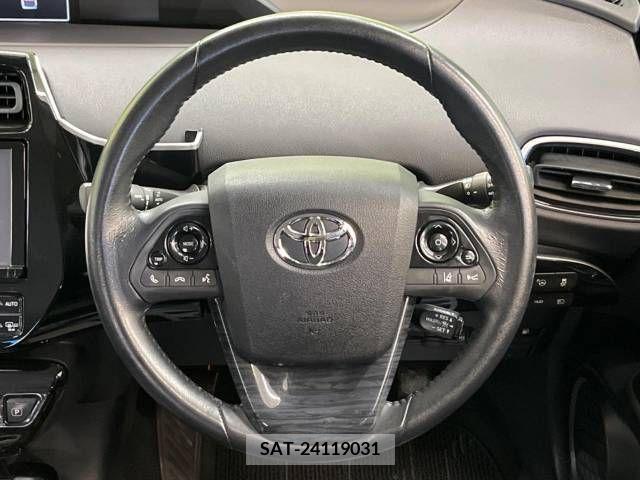Toyota PRIUS 2017-11 281934-11