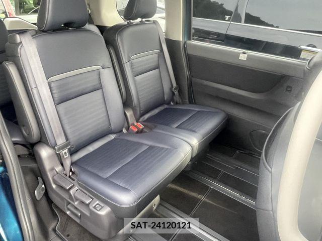 Nissan SERENA 2023-06 367635-6