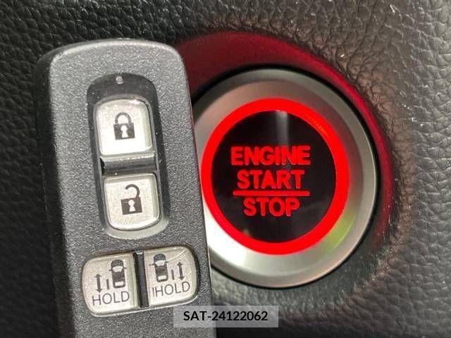 Honda N BOX CUSTOM 2018-01 234034-6