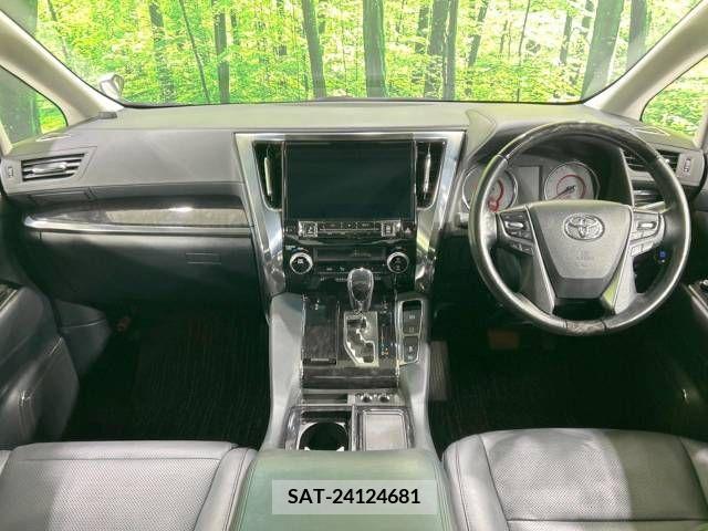 Toyota ALPHARD 2018-07 333147-1