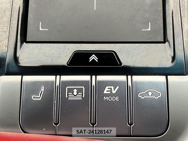 Lexus LS 2018-01 222188-19