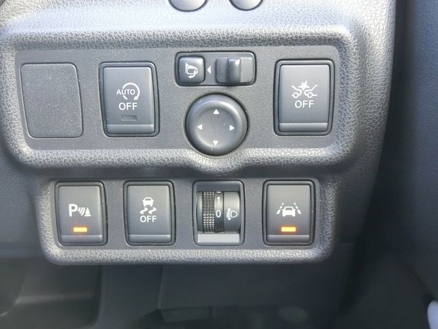 Nissan NOTE 2019-01 6409-8