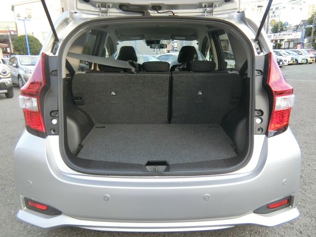 Nissan NOTE 2019-01 6409-5
