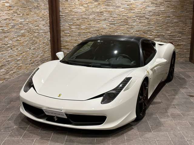 Ferrari 458 Italia 2010-11 186386-1