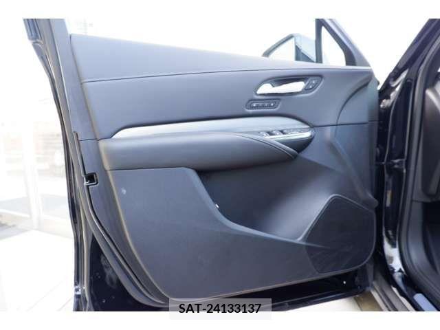 Cadillac XT4 2023-08 218271-13