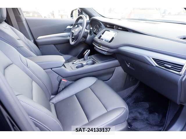 Cadillac XT4 2023-08 218271-7