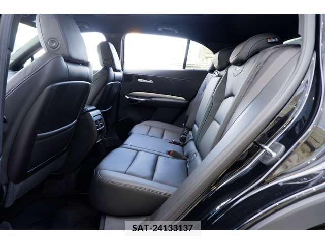 Cadillac XT4 2023-08 218271-6
