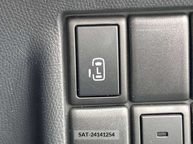 Nissan ROOX 2012-01 388541-2