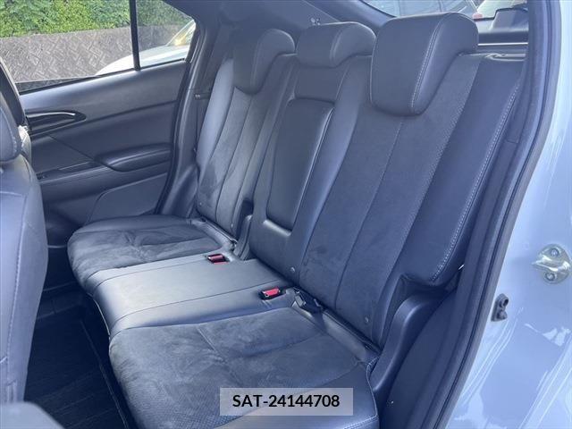 Mitsubishi ECLIPSE CROSS 2021-09 303895-27