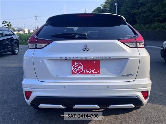 Mitsubishi ECLIPSE CROSS 2021-09 303895-18