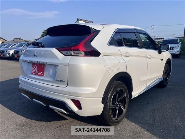 Mitsubishi ECLIPSE CROSS 2021-09 303895-17