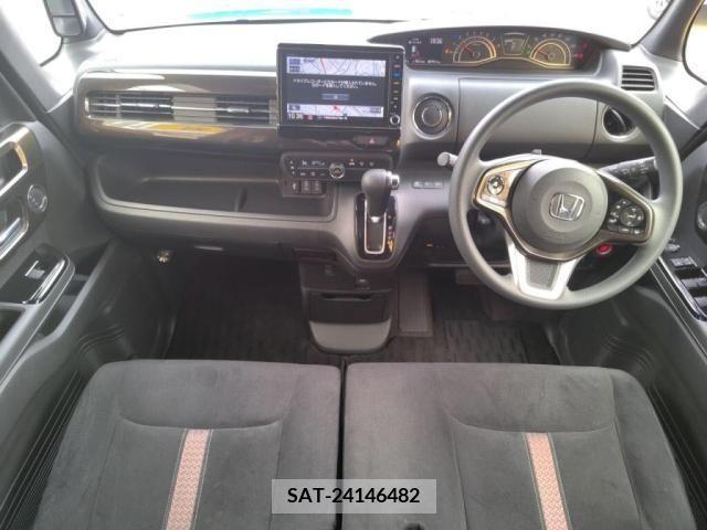 Honda N BOX CUSTOM 2018-04 306988-2
