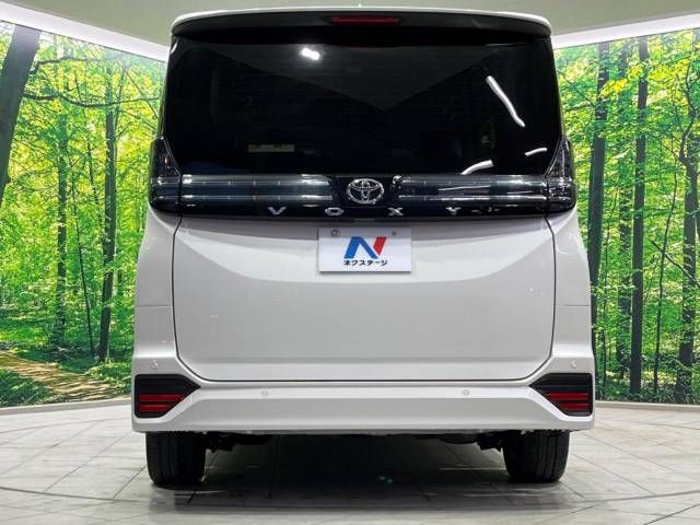 Toyota VOXY 2022-04 14363-15