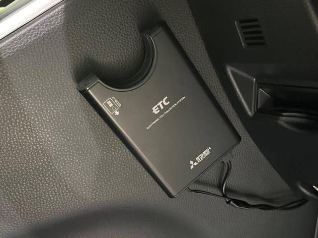 Toyota VOXY 2022-04 14363-7