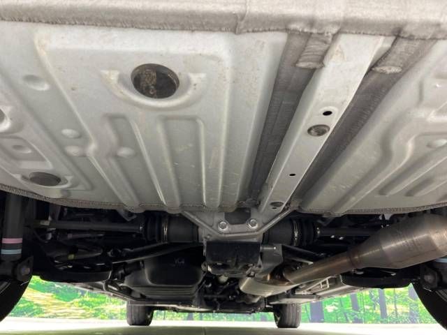 Toyota VOXY 2022-04 14363-18