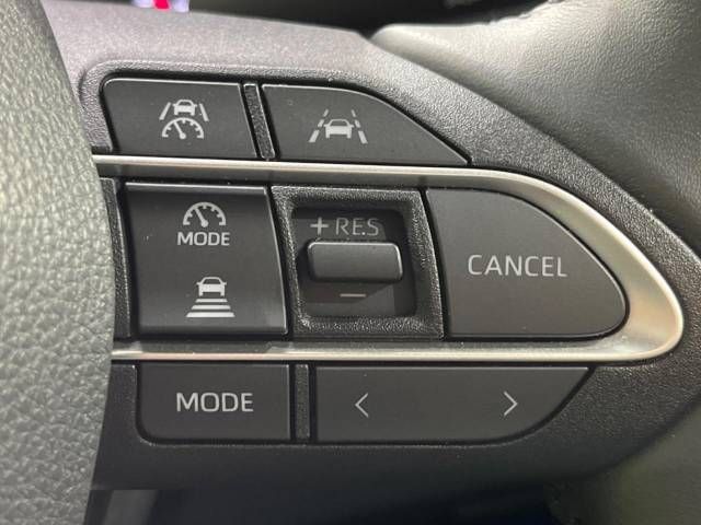 Toyota VOXY 2022-04 14363-6