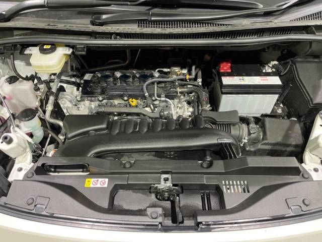 Toyota VOXY 2022-04 14363-19
