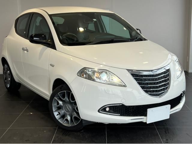 Chrysler YPSILON 2012-12 10335-11