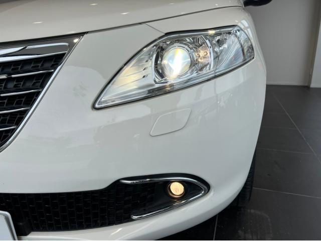 Chrysler YPSILON 2012-12 10335-28