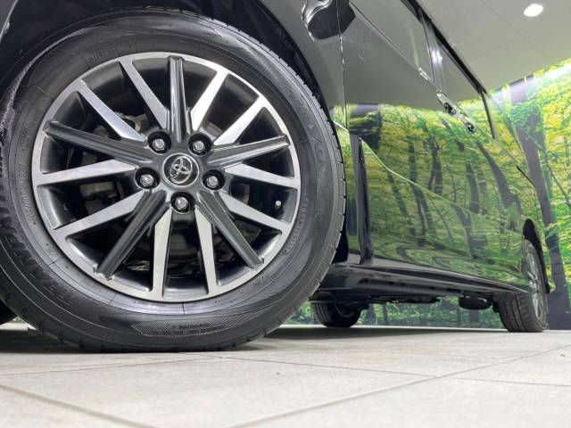 Toyota VOXY 2016-09 19004-14
