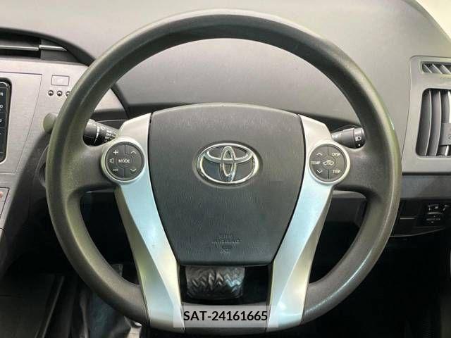 Toyota PRIUS 2015-09 385371-11