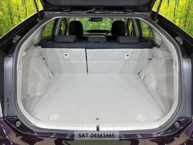 Toyota PRIUS 2015-09 385371-10